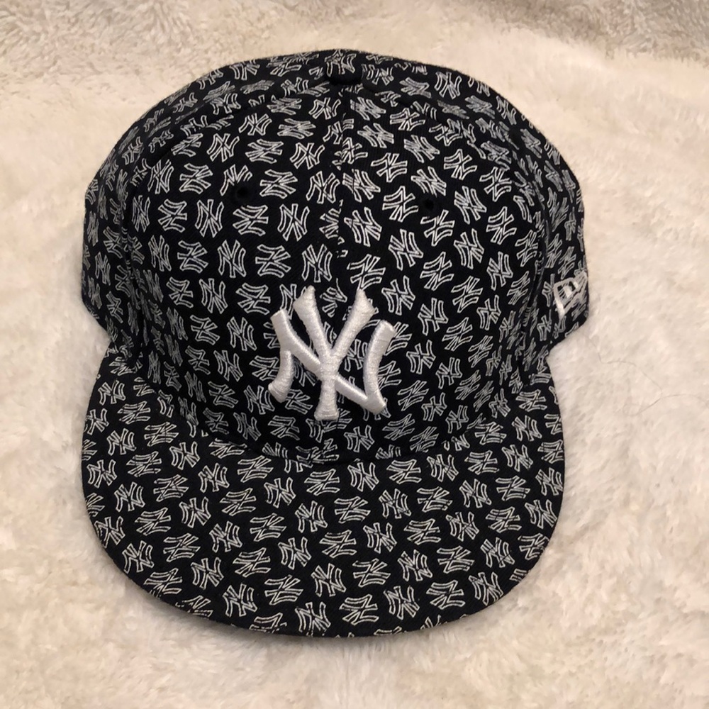 New Era New York Yankee fitted cap